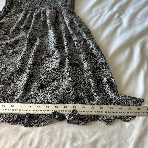 Floral Print Dress Black and White Sleeveless Smocked Black Gray Casual Sundress - Picture 14 of 16